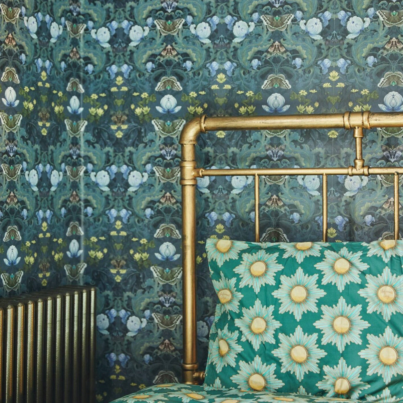Carbon Wallcoverings | BLOOMSBURY | Backdrop x Schumacher